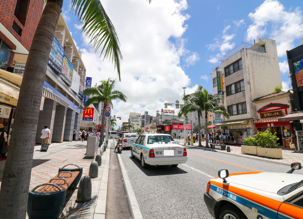 沖繩交通規則懶人包！安全駕駛須知重點！